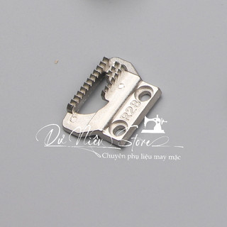 Bàn lừa (răng cưa) máy may gia đình cổ điển (máy may con bướm).