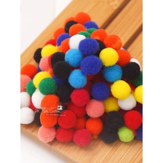 Pom pom nhiều màu sắc đủ size gói 50 viên, 100 viên.
