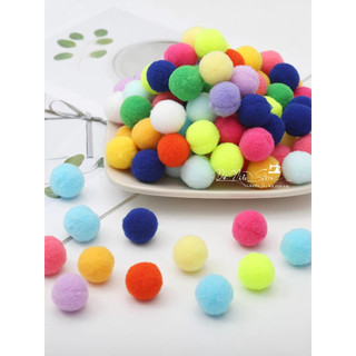 Pom pom nhiều màu sắc đủ size gói 50 viên, 100 viên.