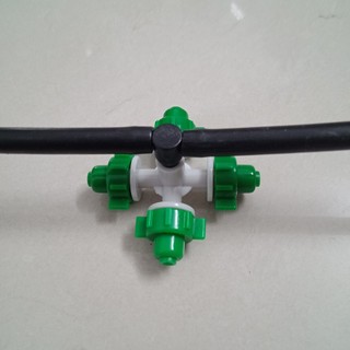 Béc tưới 4 hướng