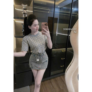 Áo len tay ngắn xanh mint họa tiết Eo-vì lai phối sọc màu