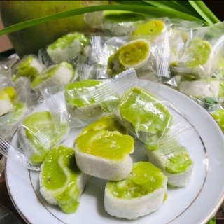 KẸO DỪA DỨA NON LÁ DỨA.