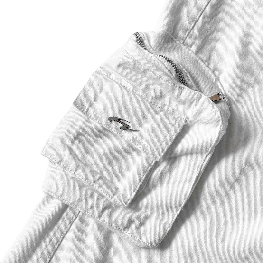 WHOSE POCKET CARGO JEANS - Quần jeans túi hộp form baggy logo kim loại | BigBuy360 - bigbuy360.vn