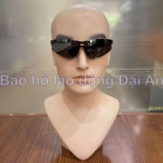 Kính bảo hộ chống động sương, chống tia uv bảo vệ mắt everest 304- hình thật
