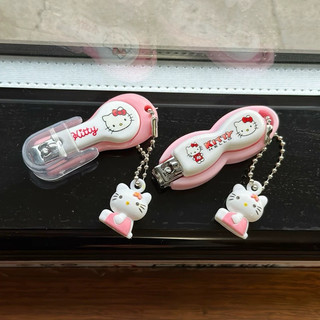 Bấm móng tay Hello Kitty - Doremon Doraemon