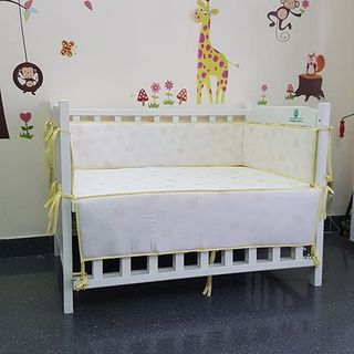 Nệm bông ép 70x110 cm , quây + drap thú ẩn