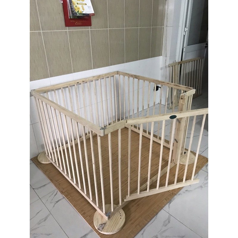 Cũi 3D tạo khu vực chơi cho bé 4 cánh