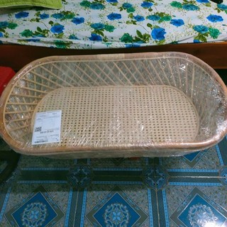 Nôi mây đặt võng giúp bé không bị cong lưng