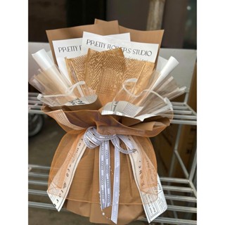 cốt cắm hoa 30-50b mix giây tổ ong và viền trắng. cốt cắm hoa sáp, hoa lụa, hoa len , hoa kẽm nhung