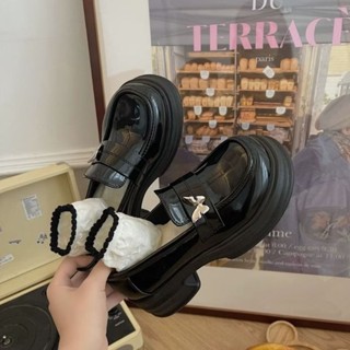 Giày Oxford Nữ Hoạ Tiết Xinh Lùi 1 size Phong Cách Anh Quốc Đế Tôn Dáng