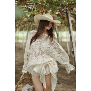 Set áo trễ vai ren tay dài kết hợp quần ngắn phối nơ vải tafta, set Coachella thiết ren in 3D