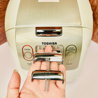 COMBO 2 Lẫy khóa nắp nồi cơm điện Toshiba ✅Chính Hãng - RC-18NMF và RC-10MNF