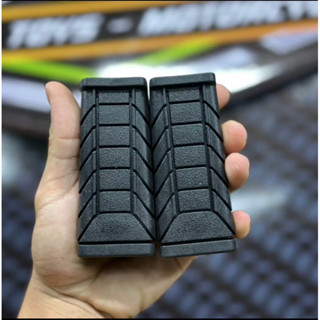 Cao Su Gác Chân Trước Gắn Wave Dream Exciter Sirius Jupiter ( 1 Cặp )