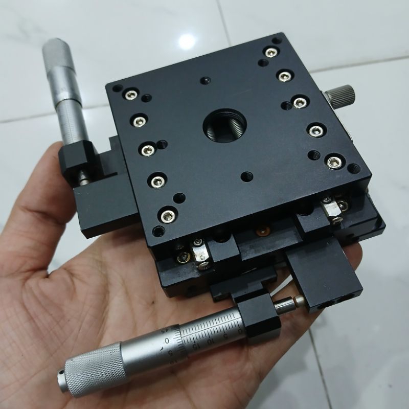bộ trượt 2 trục xy tinh chỉnh panme to 80x80 hành trình 25mm có vạch