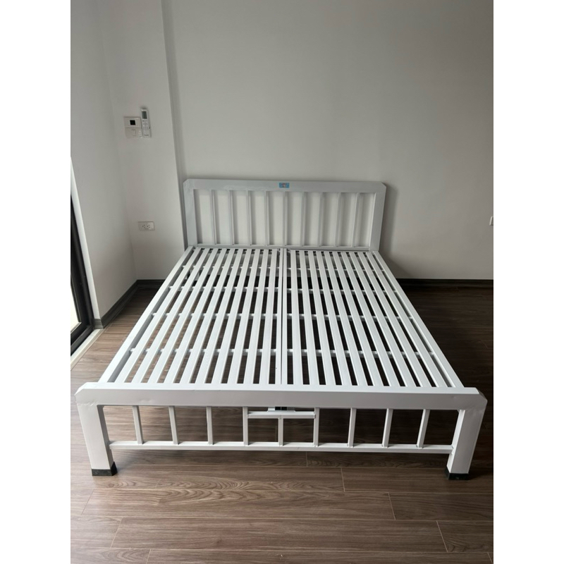 Giường Sắt hộp 4x8 rộng 1m8x2m, chắc chắn bền đẹp đủ màu