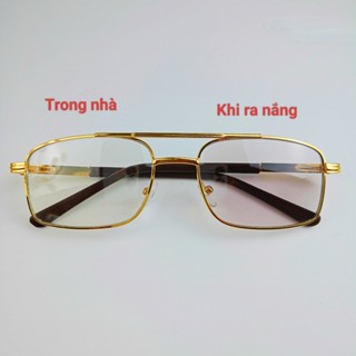 kính đổi màu tròng thủy tinh mặt vuông gọng titan cứng.