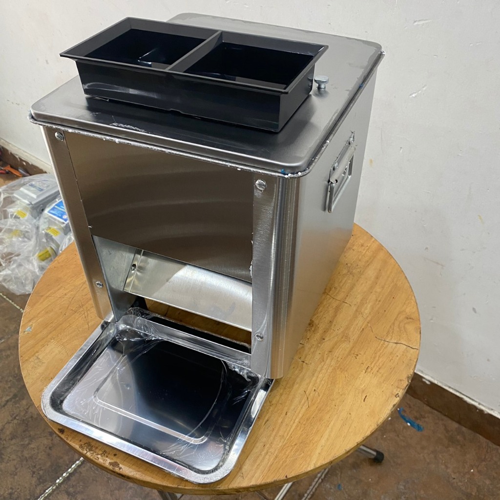 Máy thái thịt 2 cửa thái khác nhau, máy thái thịt tươi sống 2.5/3.5mm và 3.5/5mm