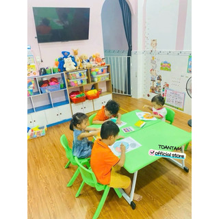 Bàn học mầm non chân sắt gấp được