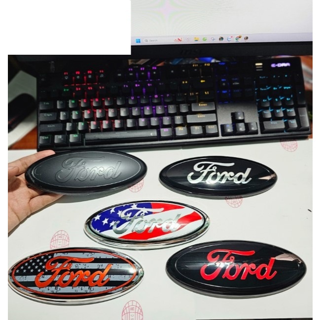 Logo sau xe Ford Transit, F150, F250 - Giá 1 cái