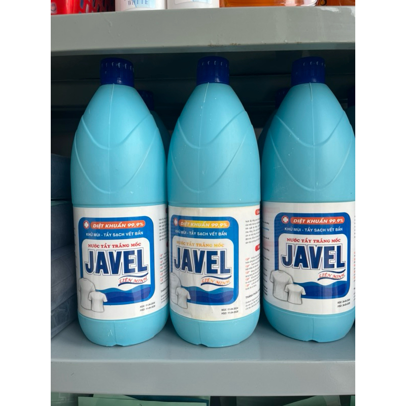 Nước tẩy trắng quần áo Javel chai to 1 lít