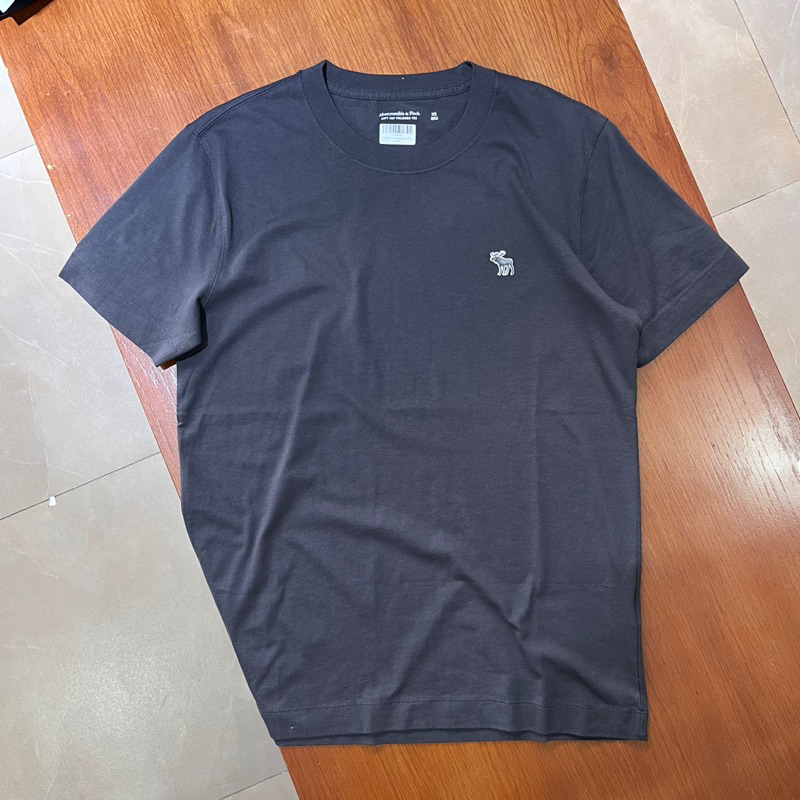 Áo thun Abercrombie xám đen logo tenal