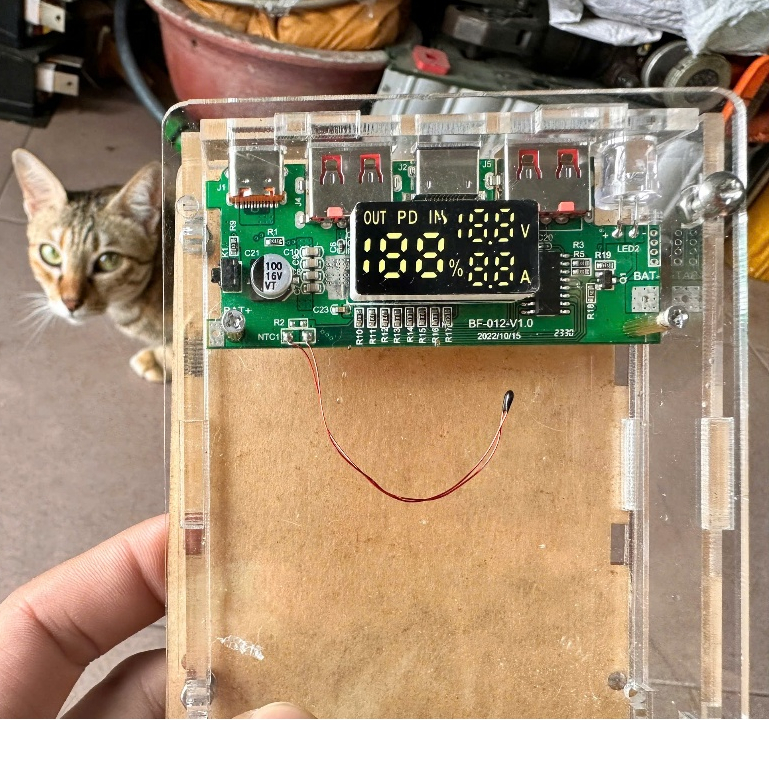 Box sạc dự phòng mica trong suốt pin 18650 mạch sạc nhanh 22.5w cảm biến nhiệt NTC , IP5356(không pi