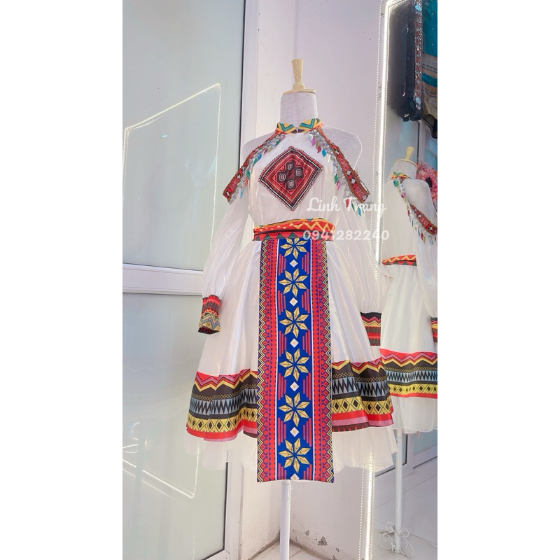 Váy dân tộc Hmong - Mèo trắng 3 lớp cao cấp không cần tùng phồng