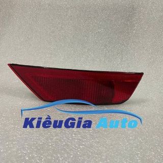 Đèn phản quang cản sau Ford Focus 2009-2011