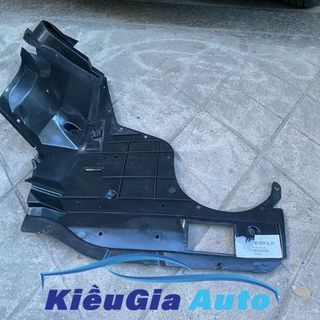 Chắn bùn gầm máy Mazda 323 2001-2004