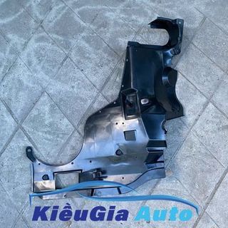 Chắn bùn gầm máy Mazda 323 2001-2004