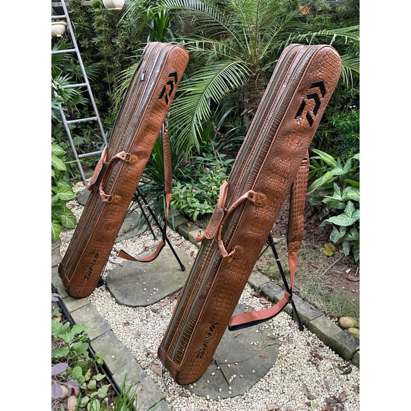 Bao Đựng Cần Daiwa Da Cá Sấu PVC 1m3 2 Ngăn, 3 Ngăn Cao Cấp- Bao Đựng Cần Câu, Phụ Kiện Đồ Câu Cá Ch