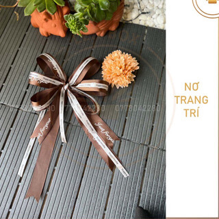 Nơ lụa trang trí hộp hoà gói hoa