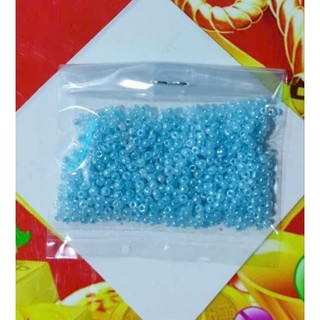 Cườm đủ màu.