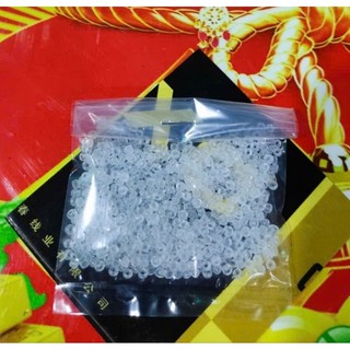 Cườm đủ màu.