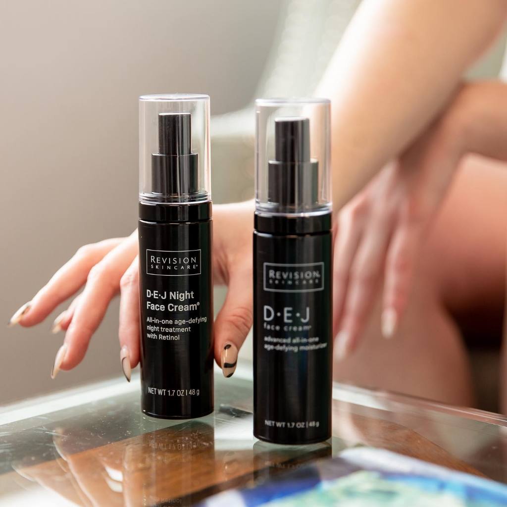 Kem dưỡng ẩm 0.25% Retinol Revision Skincare D.E.J Night Face Cream 48g | Cây Rơm Cosmetics