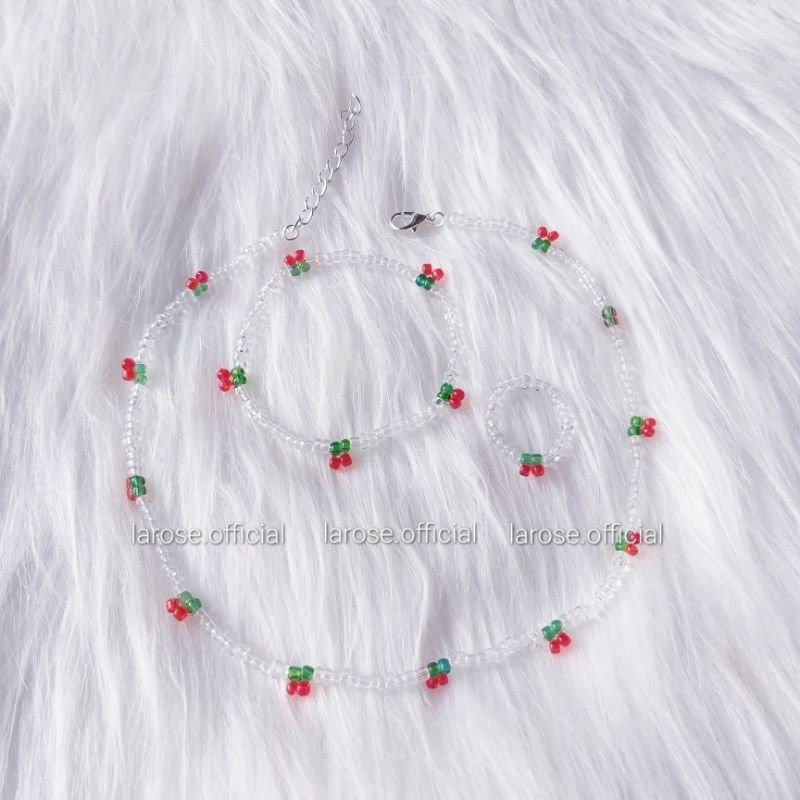 Dây vòng kiểu dáng cherry đỏ nhiều kích thước khác nhau vì hợp mọi lứa tuổi vòng tay, nhẫn, vòng cổ