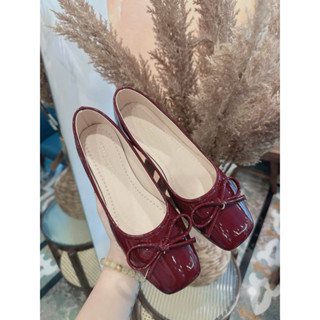 Giày Búp Bê Da Bóng Mũi Vuông Gắn Nơ Đế Dẻo Hót Hít 2024