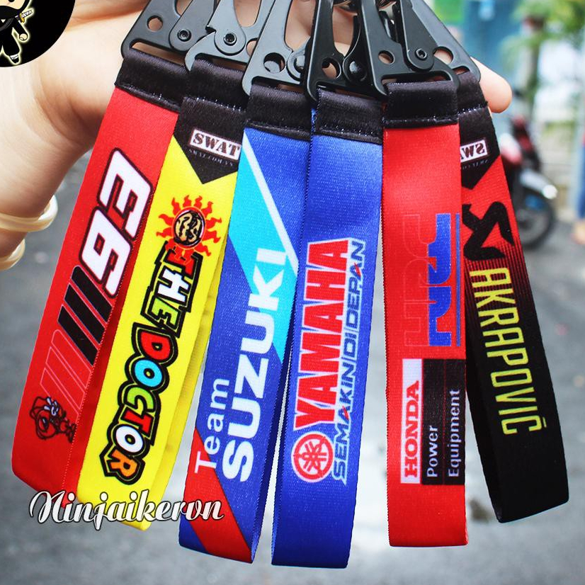 MÓC KHÓA XE MÁY SWAT ( ĐẦU SẮT - DÂY SATIN)