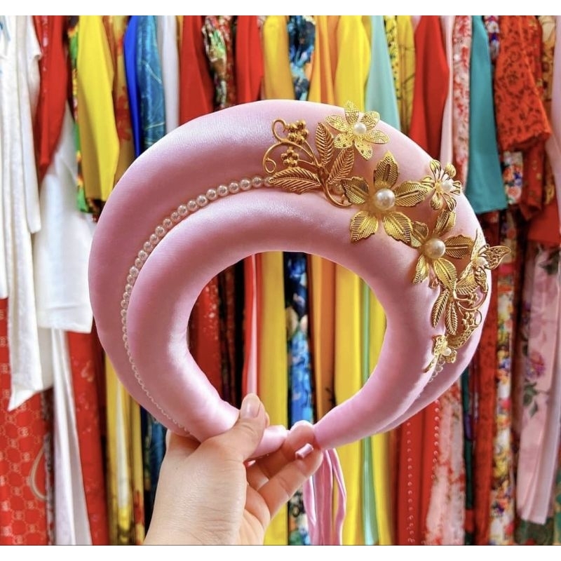 Mấn cô dâu 2 tầng đủ các màu