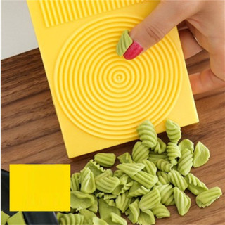 30 - Dụng cụ làm nui, làm mì