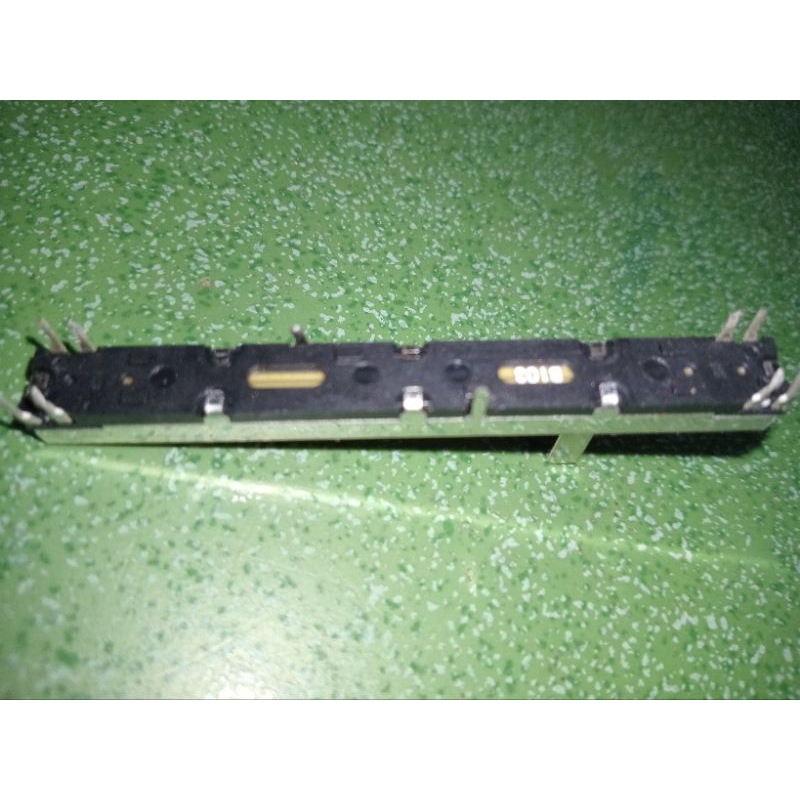 1FADER 10K MIXER MACKIE