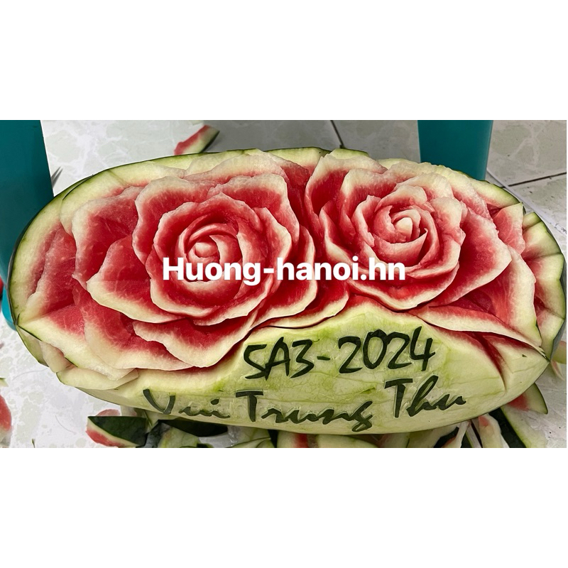 Dưa hấu tỉa hoa