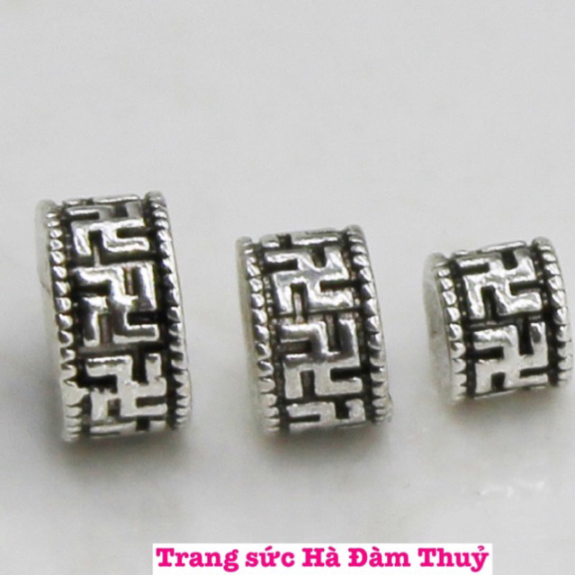 Charm chặn chữ Vạn mix vòng tay