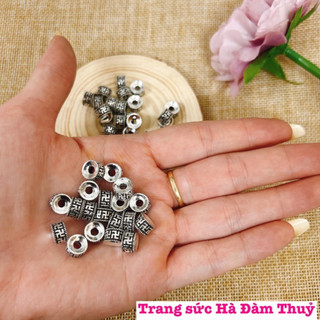 Charm chặn chữ Vạn mix vòng tay
