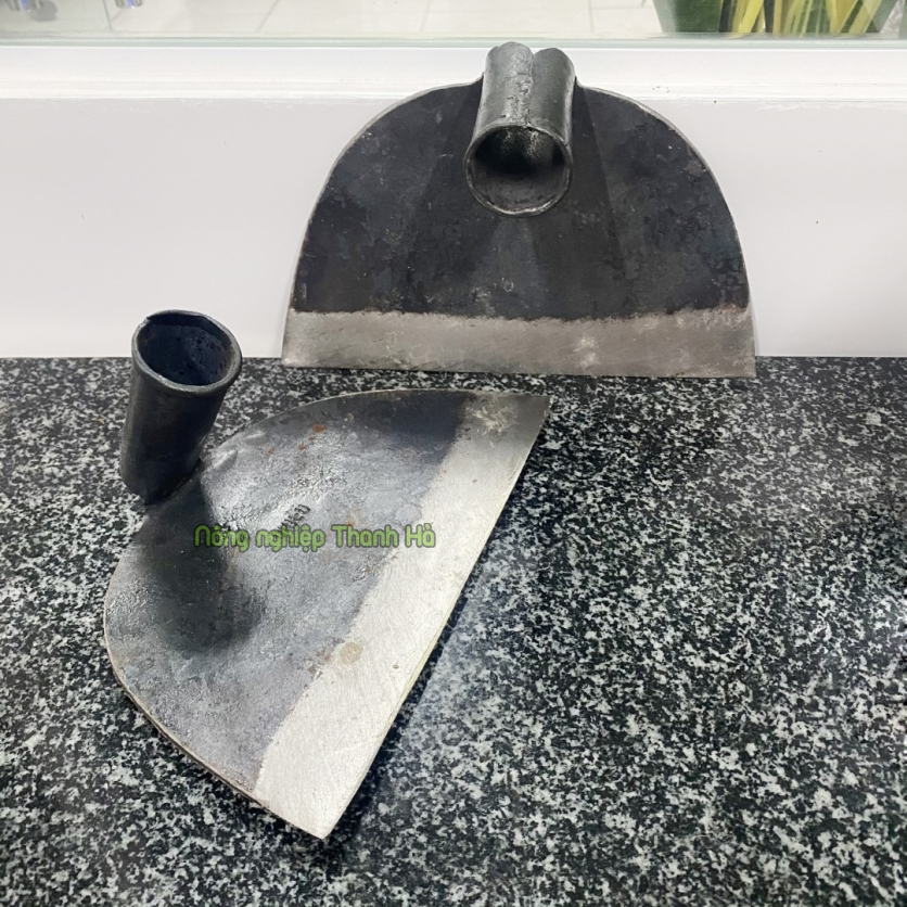 Cuốc làm vườn loại trung cán tự chế - D103