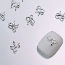 LẺ 1 CÁI CHARM TRANG TRÍ NHÉ A