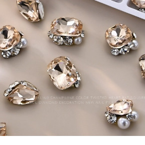 MÃ CHARM ĐÁ MỚI NHÉ A