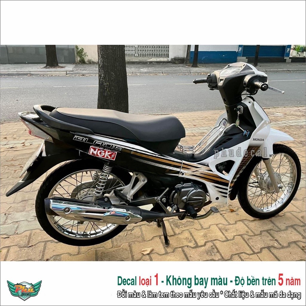 Tem rời Blade trắng đen cover (4)