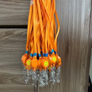 Dây Đeo Thẻ Kèm Móc Co Rút Thông Minh Mặt Cười - Chất Lụa Bóng, Nhiều Màu, Tiện Lợi | VPP Đặng Ngoan