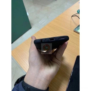 (Close bài) Ốp lưng dẻo đen dành cho Vsmart live (có viền bảo vệ camera)